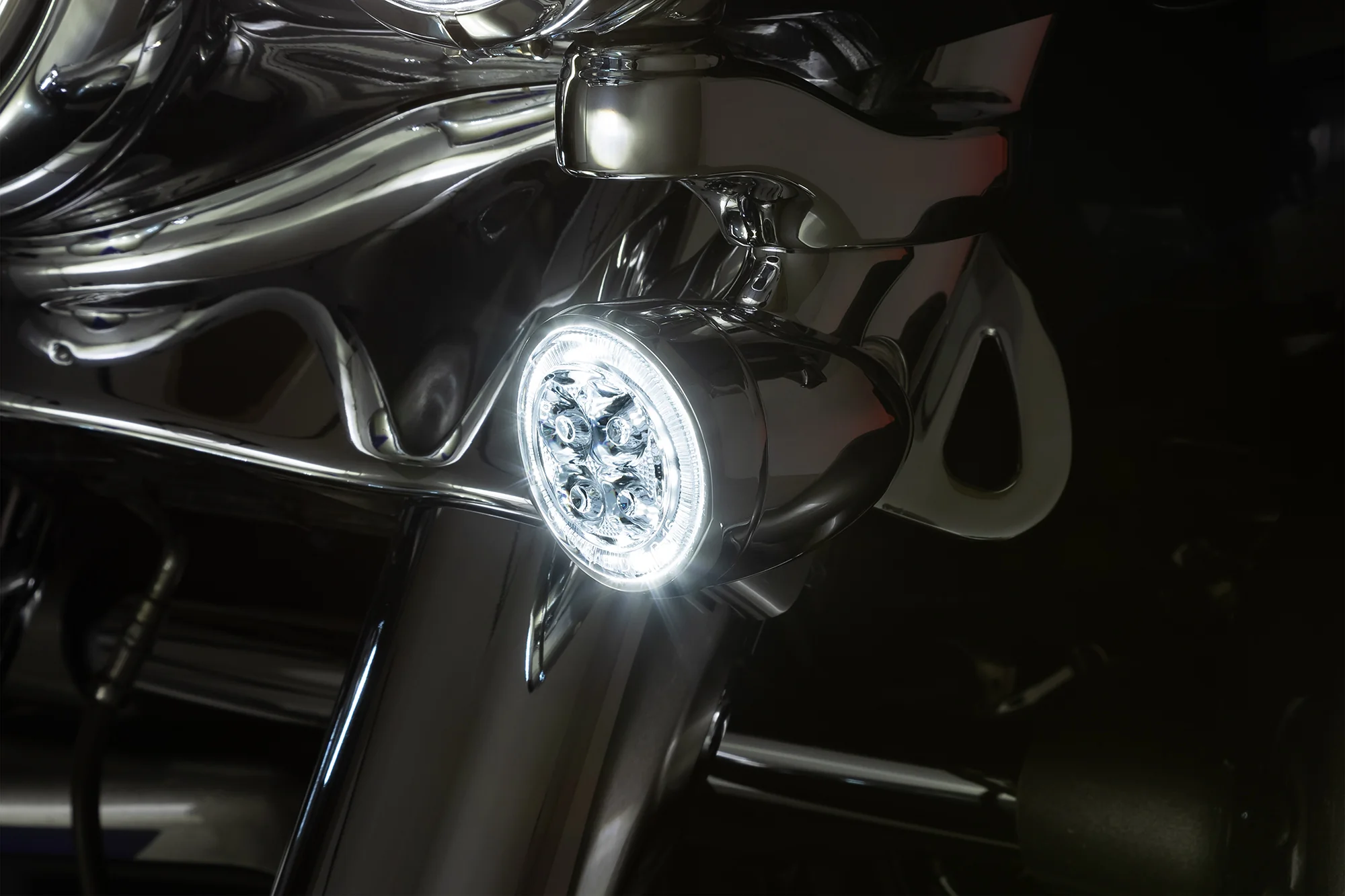 Fang® White Halo Front Signal Light Inserts With Bezel (Dual Circuit) - Image 17