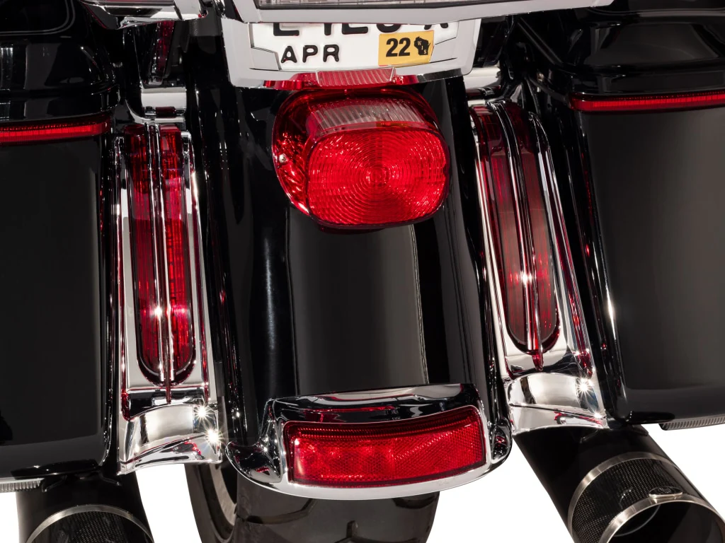 Filler Panel Lights for Limited, Ultra and Road King with all RED LEDs - Image 9