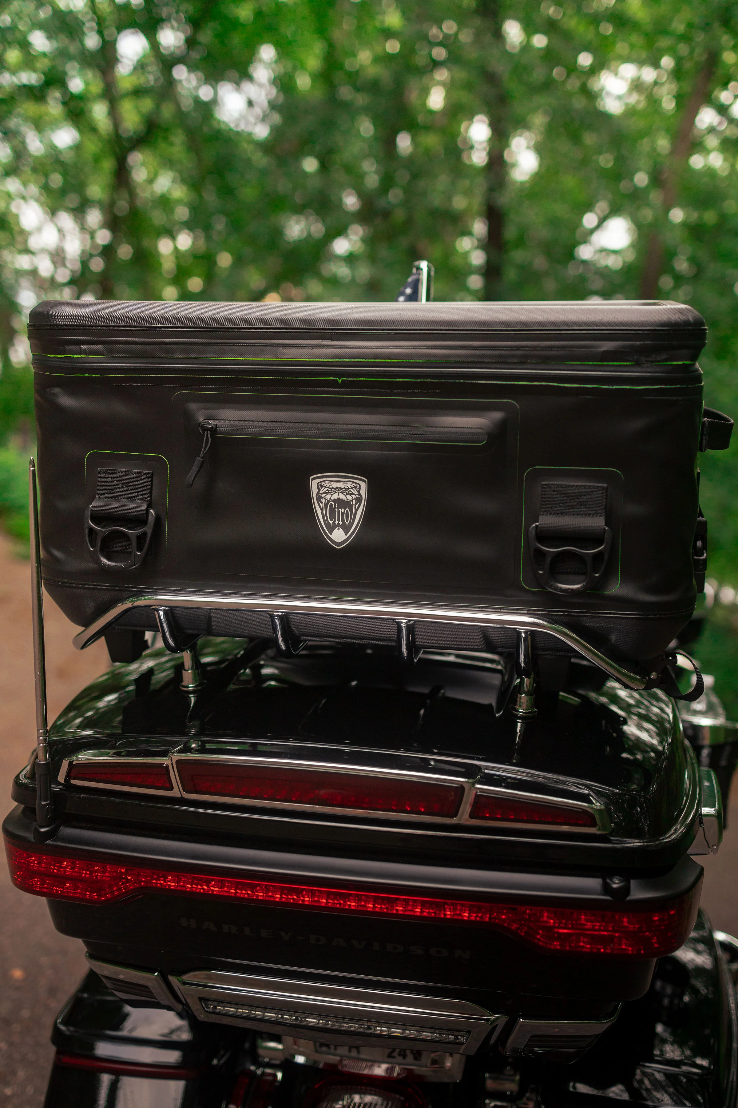 DRYFORCE® Quick Release Waterproof Cooler for H-D Luggage Rack - Image 20