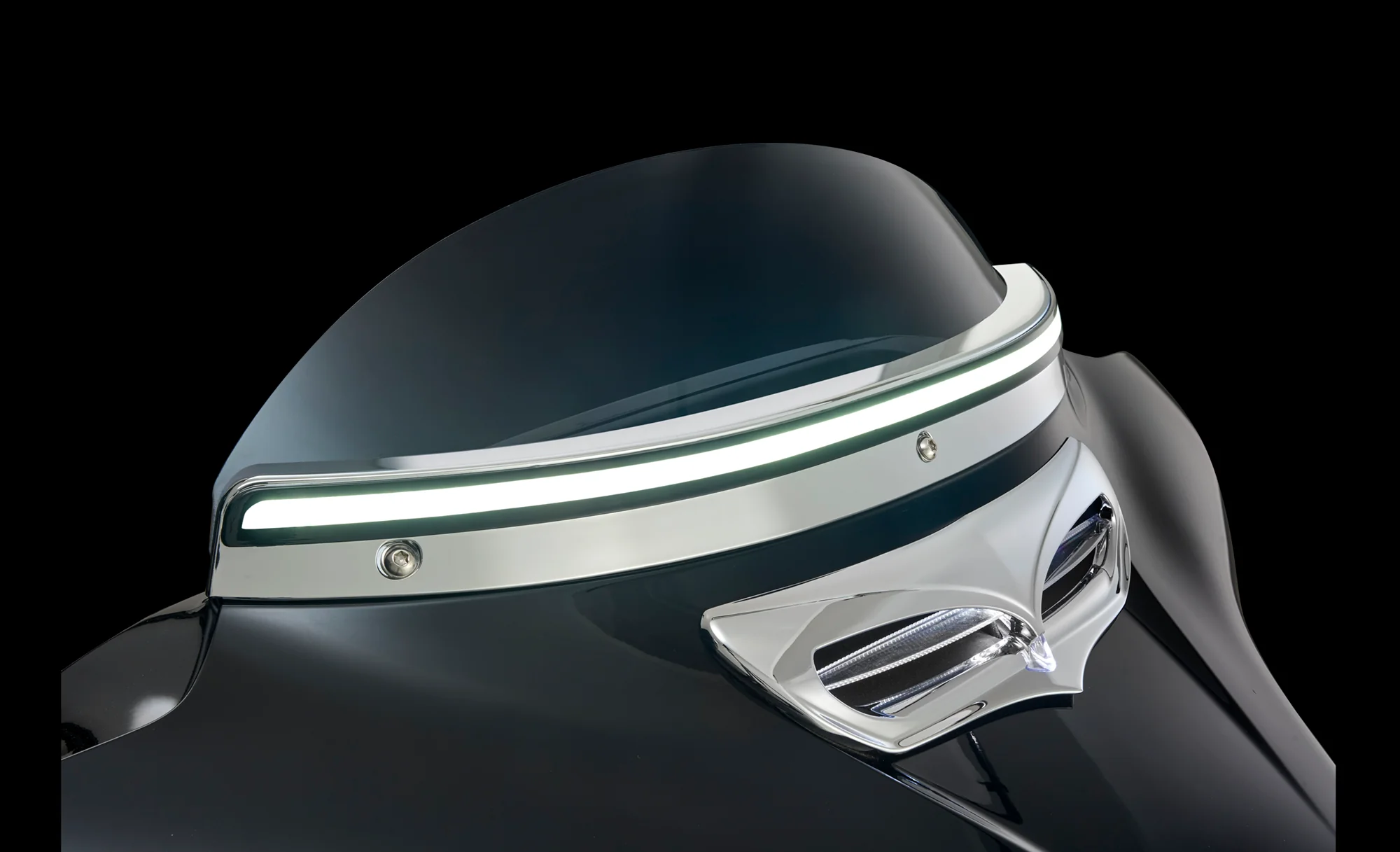 Solaire LED Lighted Windshield Trim - Image 3